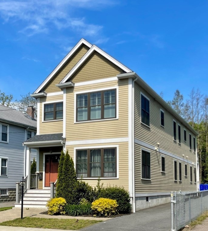 89 Sunnyside St, Boston MA  02136-1215 exterior