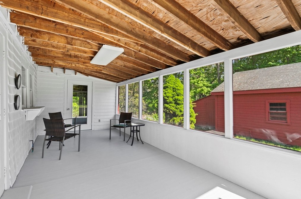 1271 Main St, Hanover MA 02339-1221 exterior