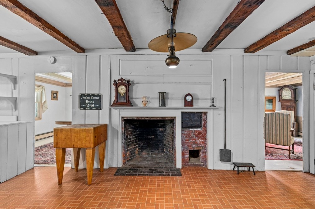 1271 Main St, Hanover MA 02339-1221 exterior