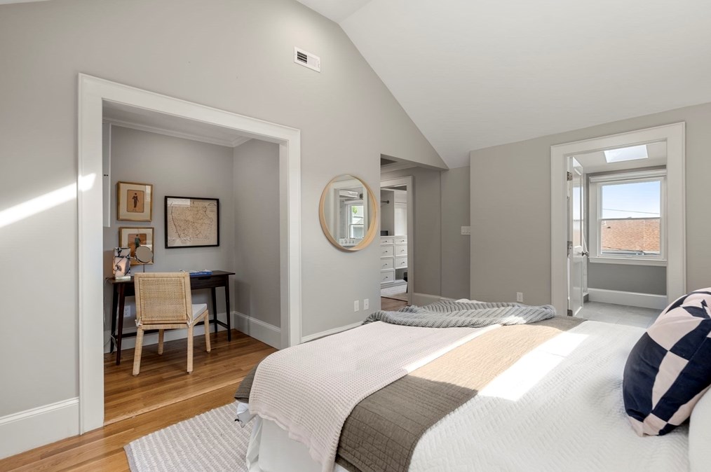 68 Bennington St, Newton MA 02458-1901 exterior