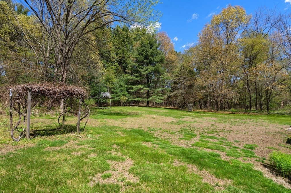 50 Oliver Pl, East Bridgewater MA 02324-3006 exterior