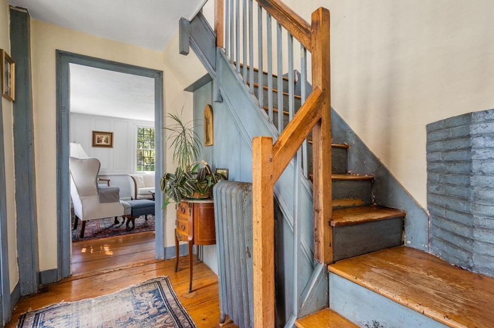 50 Oliver Pl, East Bridgewater MA 02324-3006 exterior