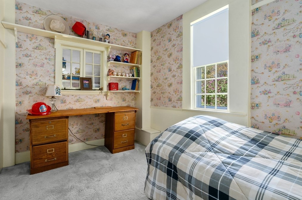 50 Oliver Pl, East Bridgewater MA 02324-3006 exterior