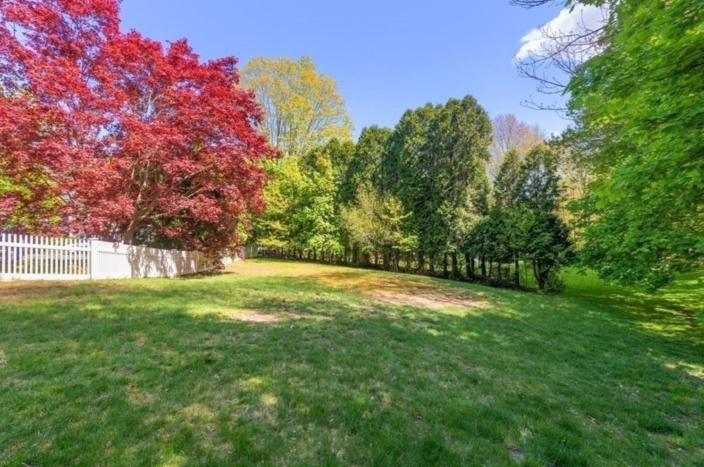 193 Newbridge St, Hingham MA 02043-2623 exterior