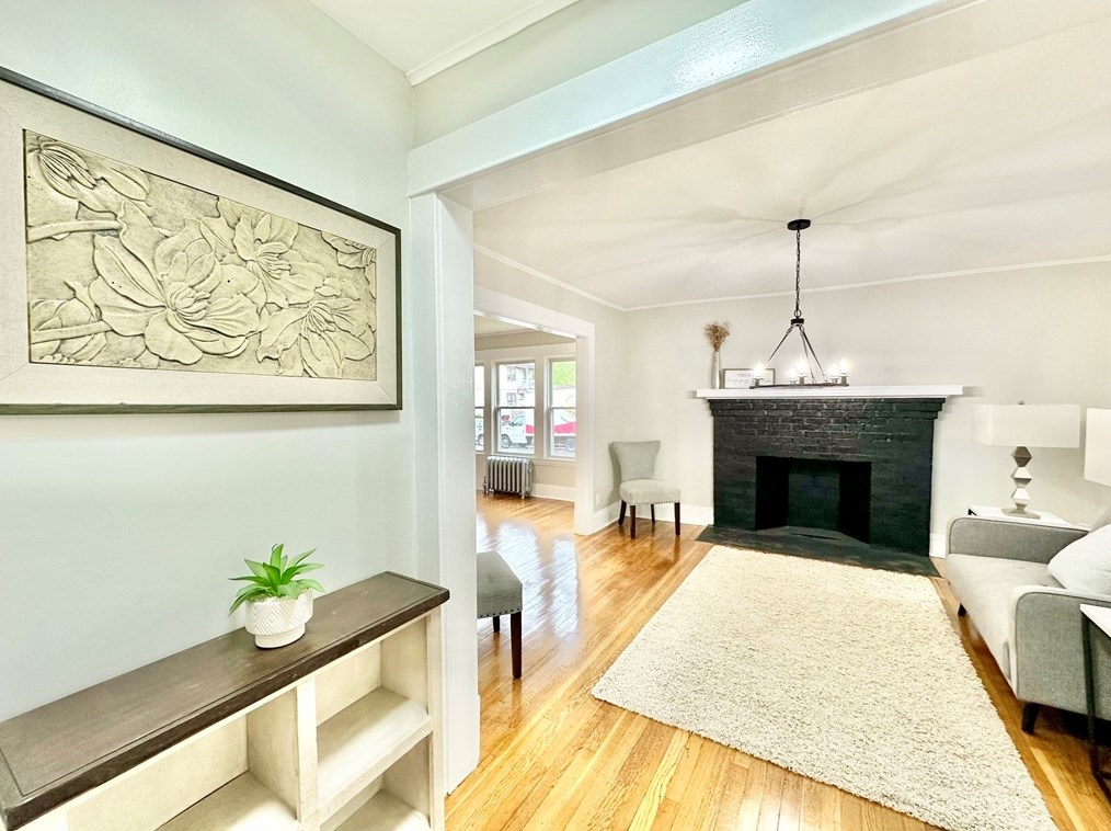 61 Woodlawn St, Springfield MA  01108-3064 exterior