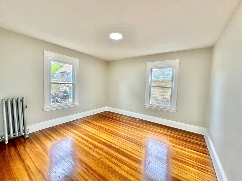 61 Woodlawn St, Springfield MA  01108-3064 exterior