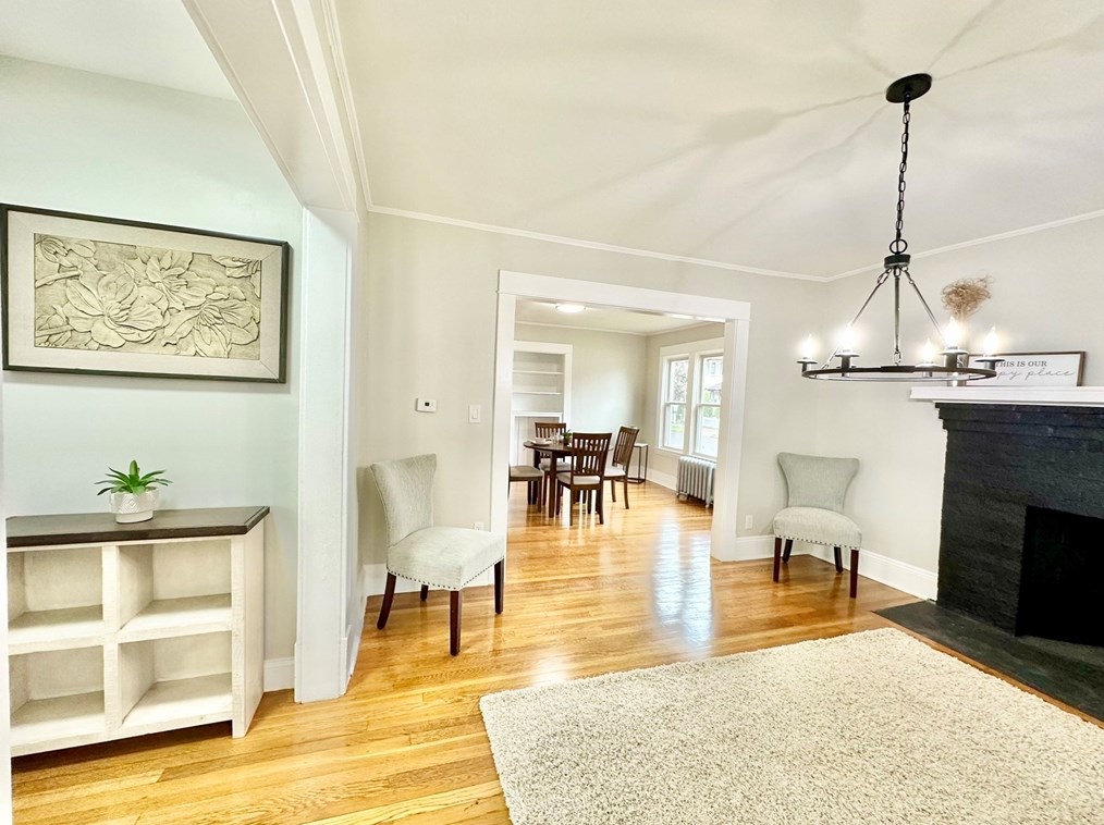 61 Woodlawn St, Springfield MA  01108-3064 exterior