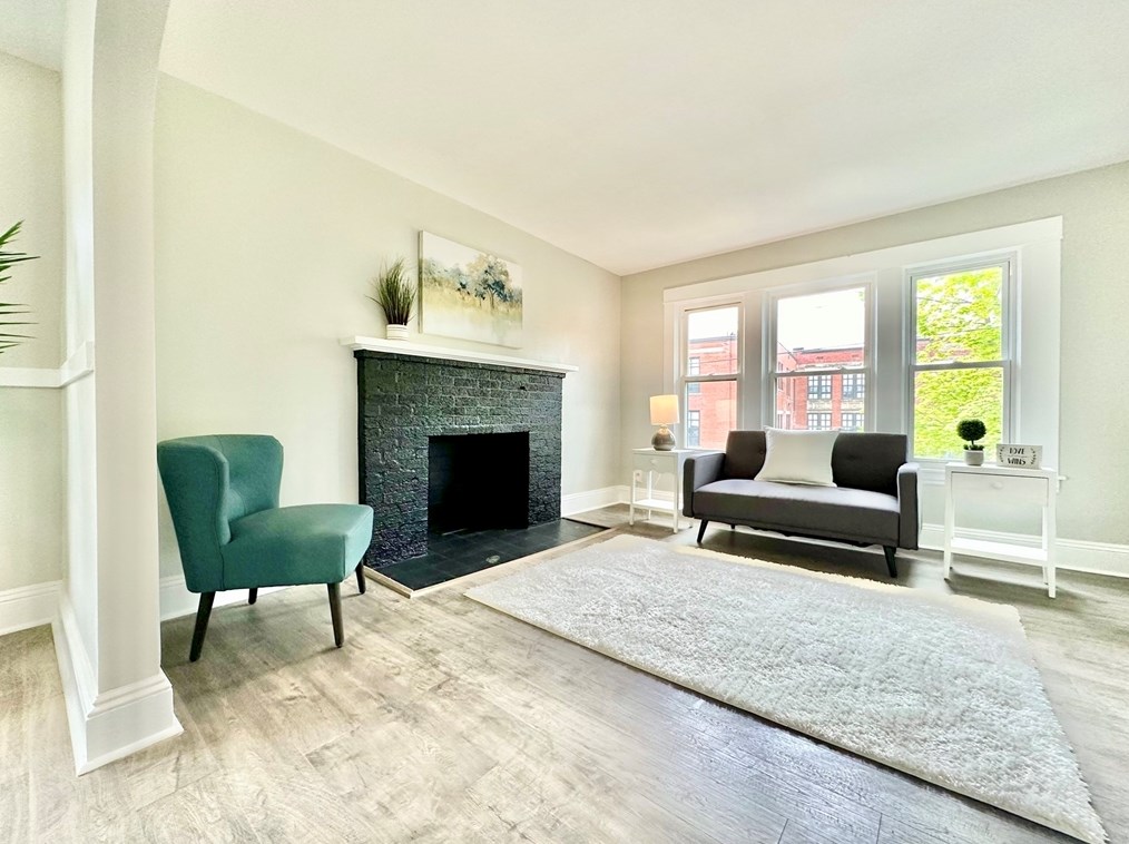 61 Woodlawn St, Springfield MA  01108-3064 exterior