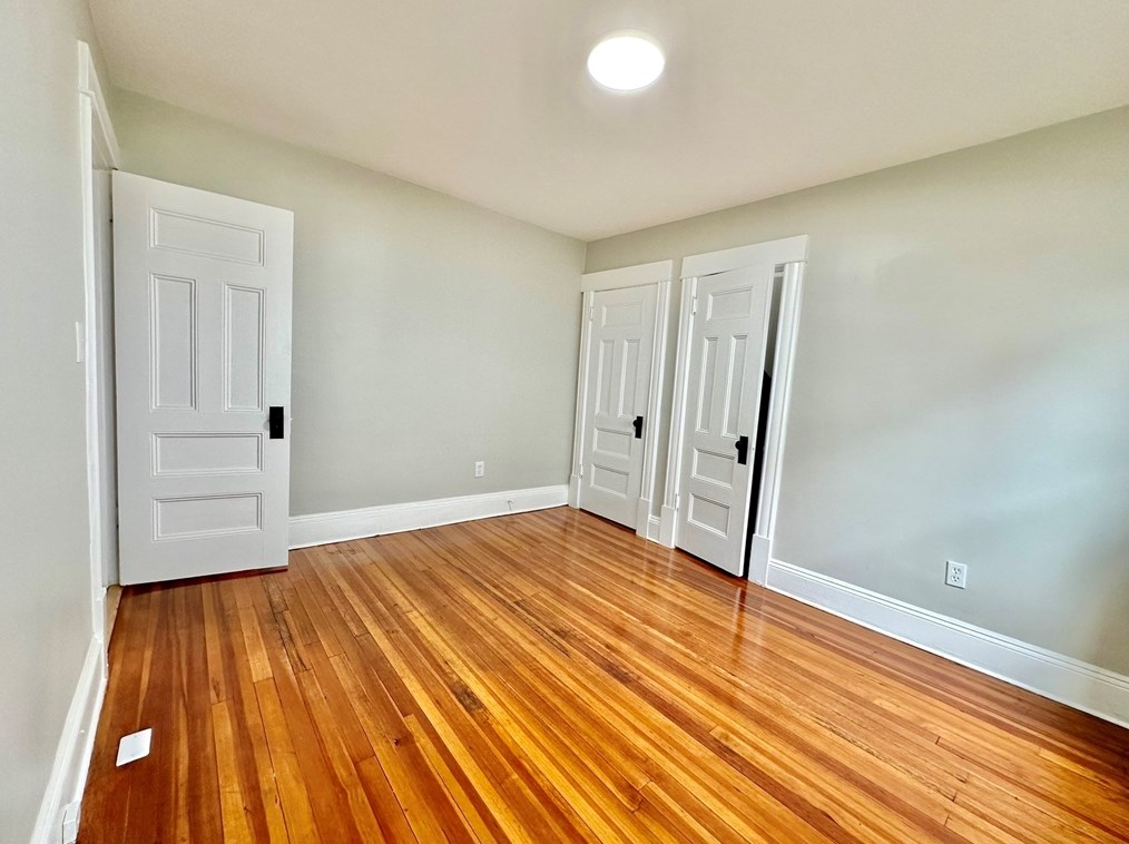 61 Woodlawn St, Springfield MA  01108-3064 exterior