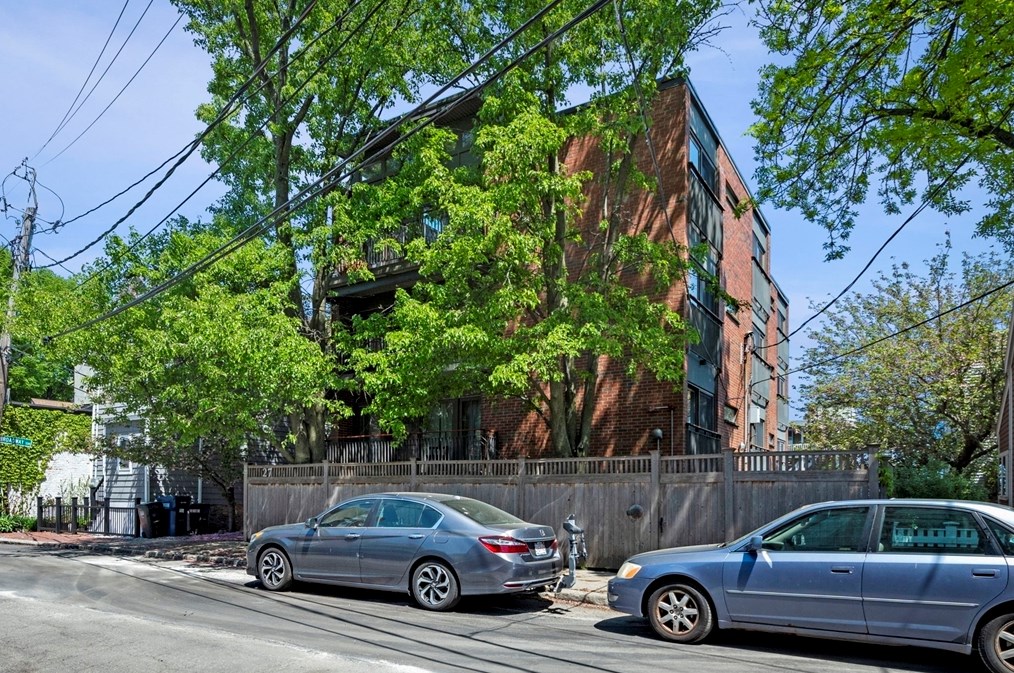 27 West St, Cambridge MA 02139-1754 exterior