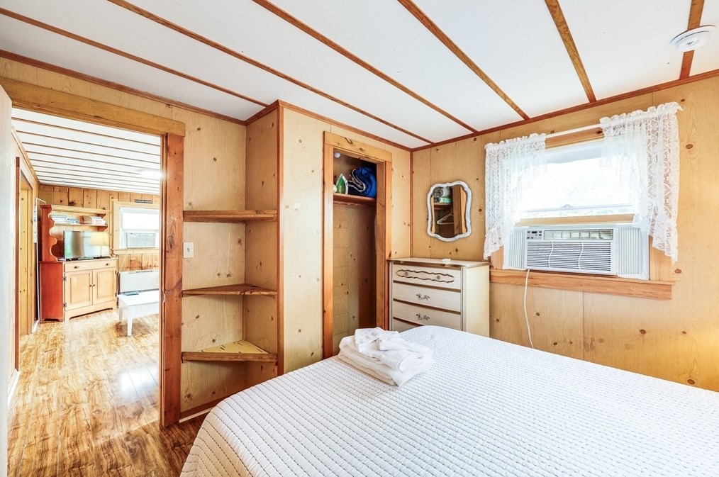 65 Boreen Rd, Eastham MA 02642-2947 exterior