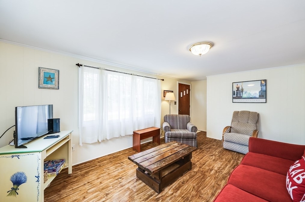 65 Boreen Rd, Eastham MA 02642-2947 exterior