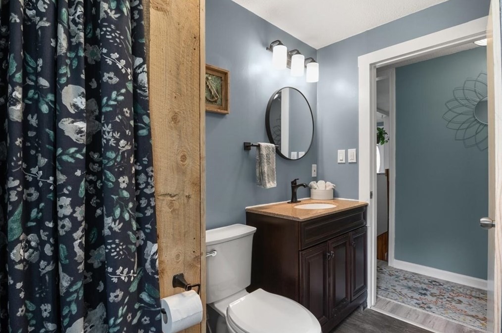 10 Thom Ave, Bourne MA  02532-4224 exterior