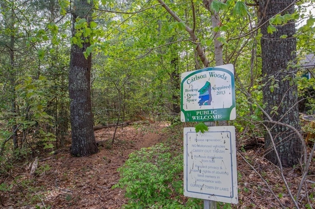 10 Thom Ave, Bourne MA  02532-4224 exterior