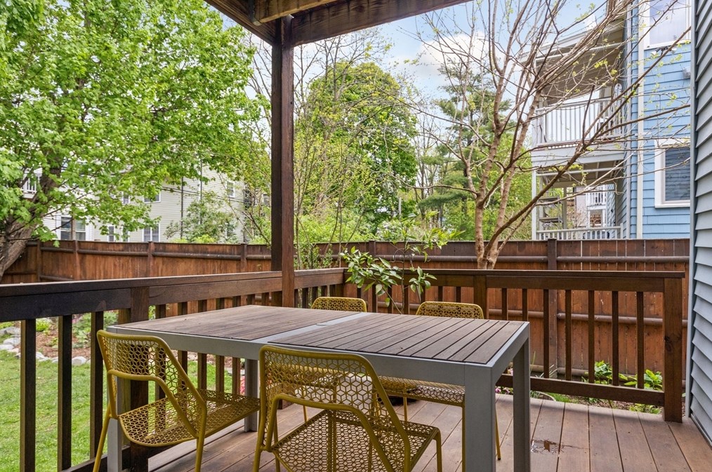 57 Saville St, Cambridge MA  02138-6823 exterior