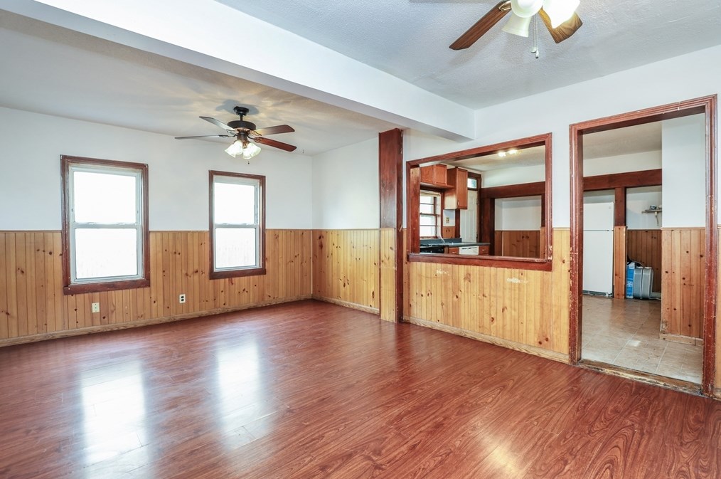 259 Branch St, Lowell MA 01851-1833 exterior