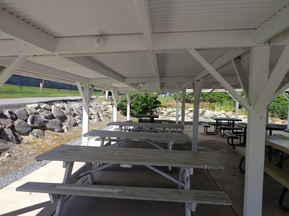 18 Bayberry Ln, Plymouth MA 02360-5029 exterior