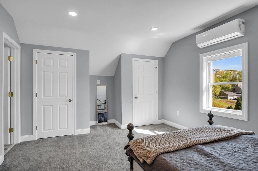 5 Maple St, Sutton MA 01590-1662 exterior