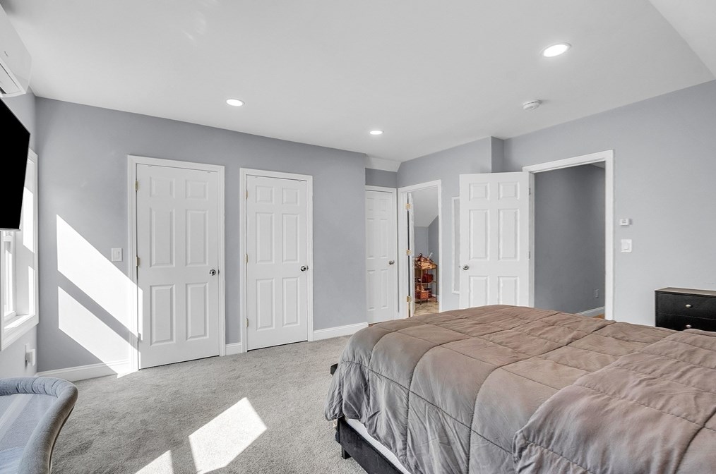 5 Maple St, Sutton MA 01590-1662 exterior