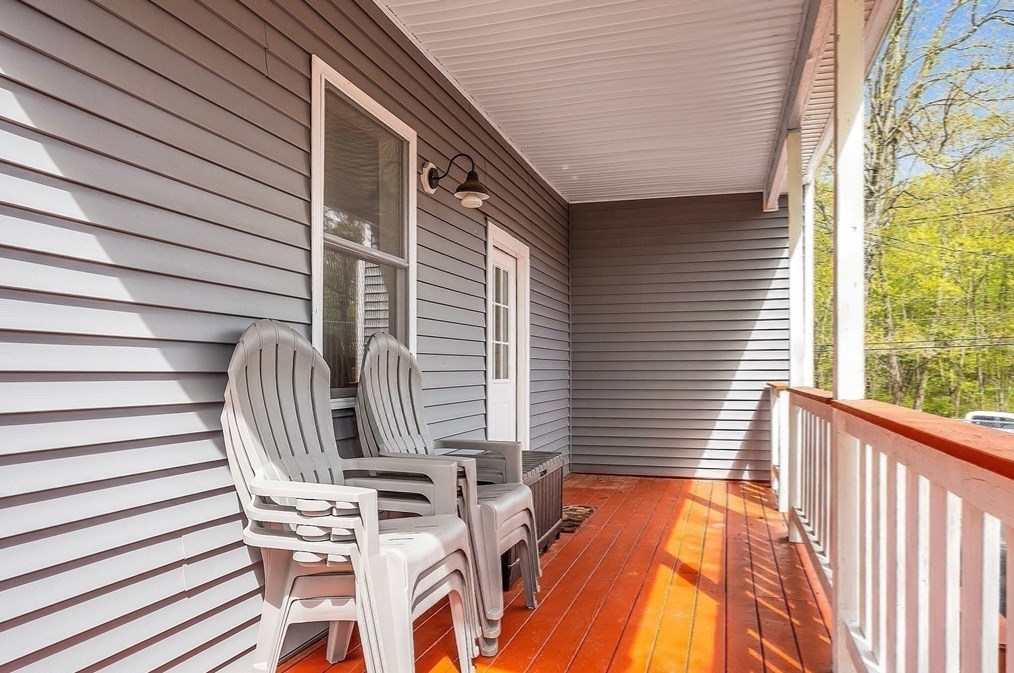 5 Maple St, Sutton MA 01590-1662 exterior