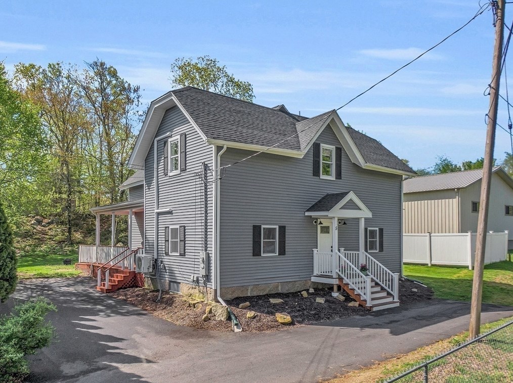 5 Maple St, Sutton MA 01590-1662 exterior