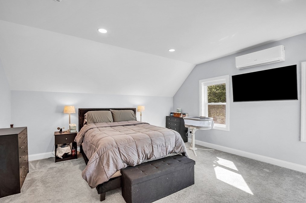 5 Maple St, Sutton MA 01590-1662 exterior