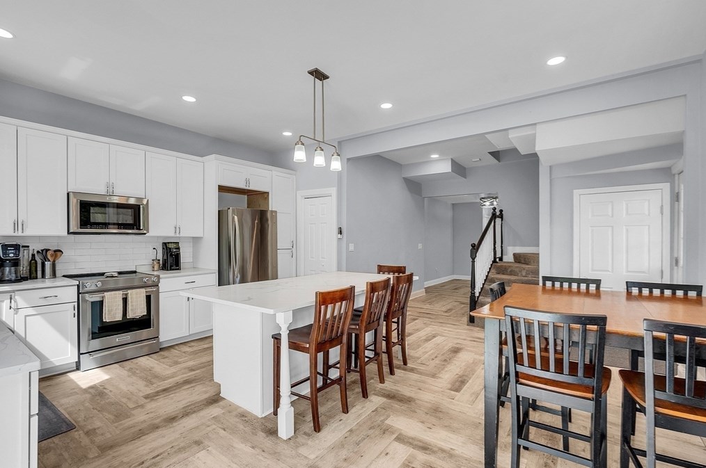 5 Maple St, Sutton MA 01590-1662 exterior