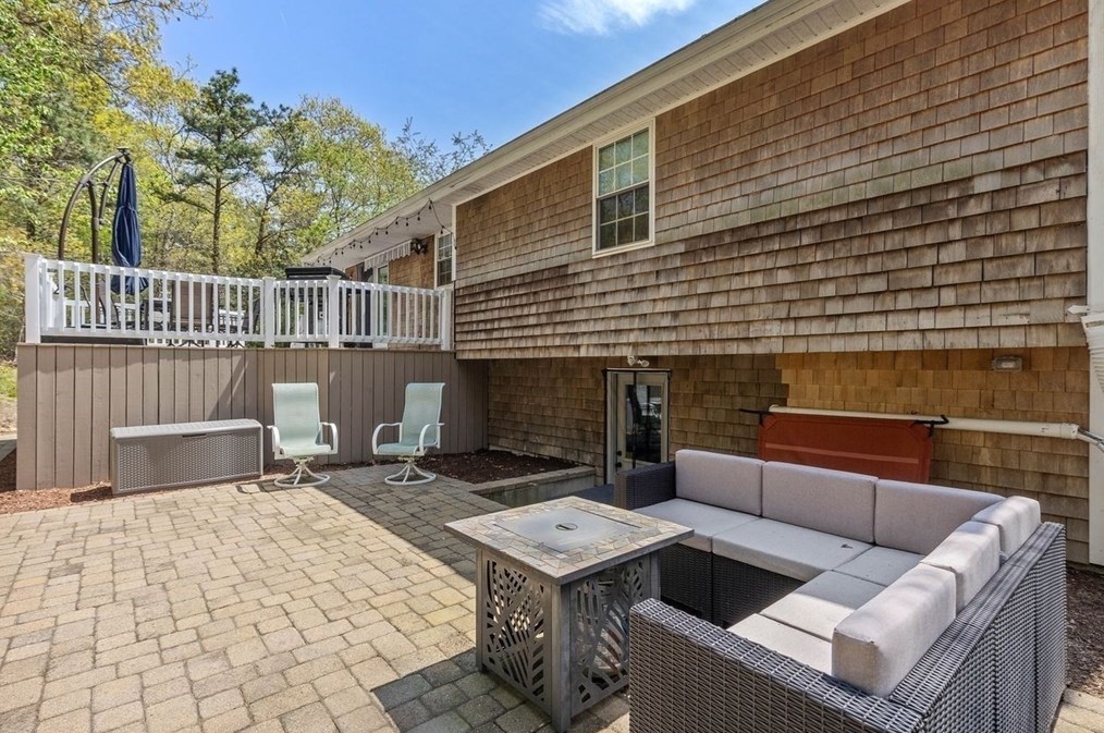 22 Ashberry St, Plymouth MA 02360-5217 exterior