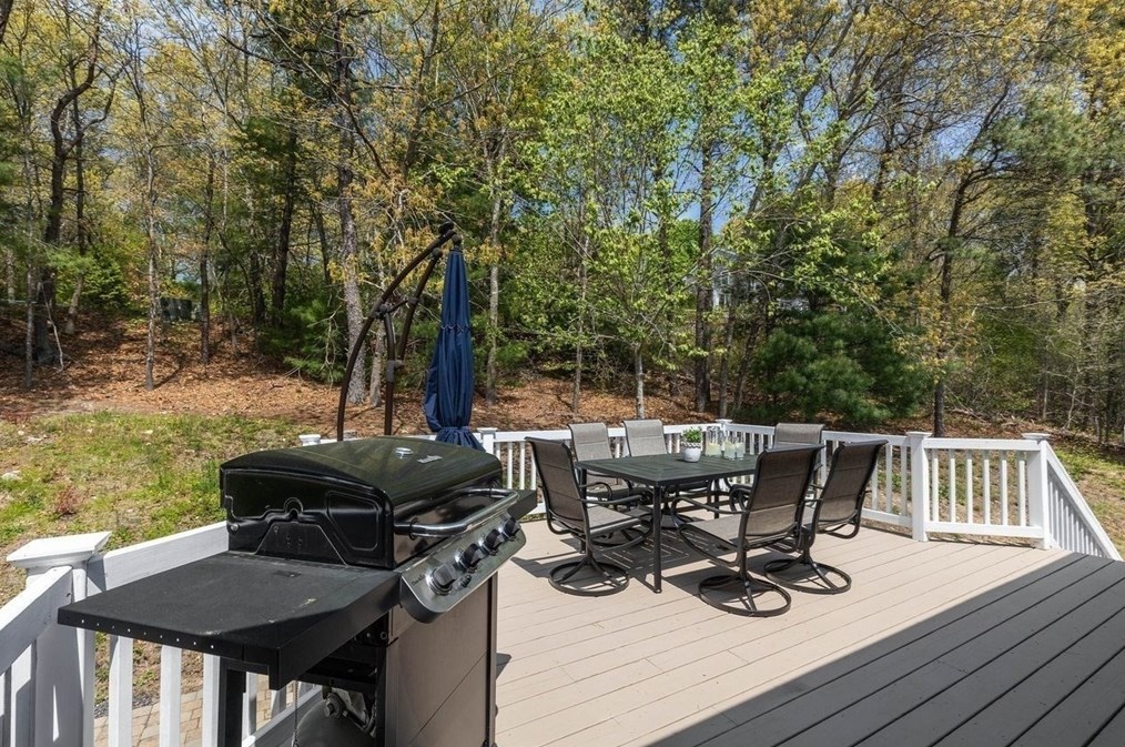 22 Ashberry St, Plymouth MA 02360-5217 exterior