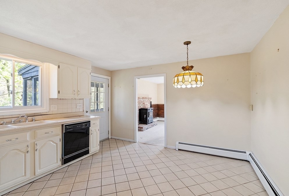 6 Fox Run Rd, Danvers MA 01923-1501 exterior