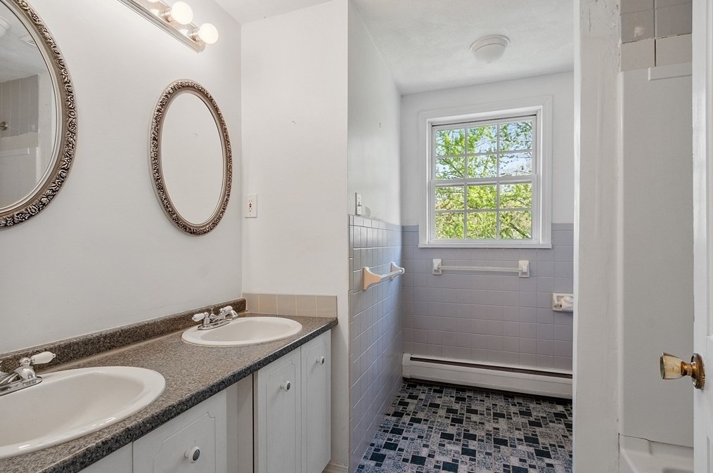 6 Fox Run Rd, Danvers MA 01923-1501 exterior