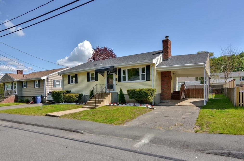 19 Francis Rd, Salem MA 01970-2908 exterior