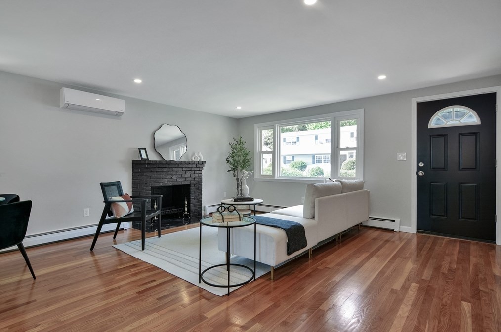 19 Francis Rd, Salem MA 01970-2908 exterior