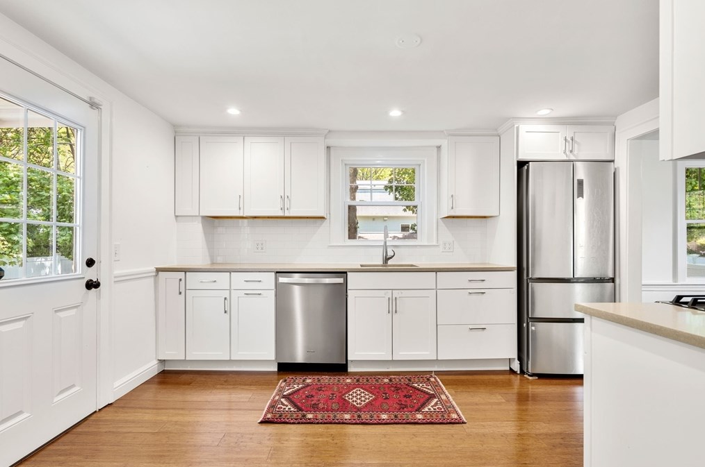 14 Pierrepont Rd, Newton MA 02462-1126 exterior