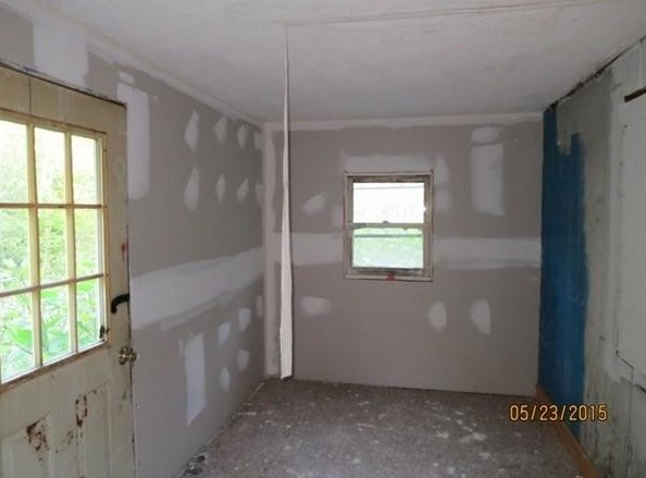 15 Curtin Rd, Peru MA 01235-9263 exterior