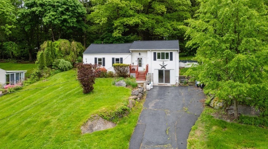 10 Marcius Rd, Worcester MA 01607-1229 exterior