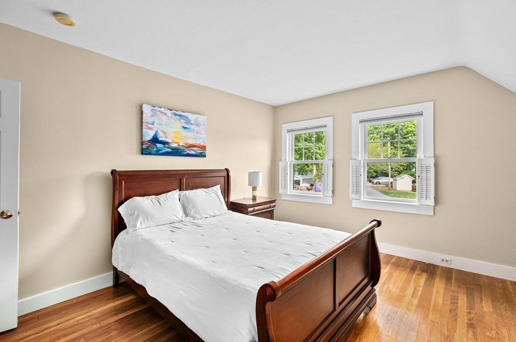 47 Lafayette Ave, Hingham MA 02043-2430 exterior