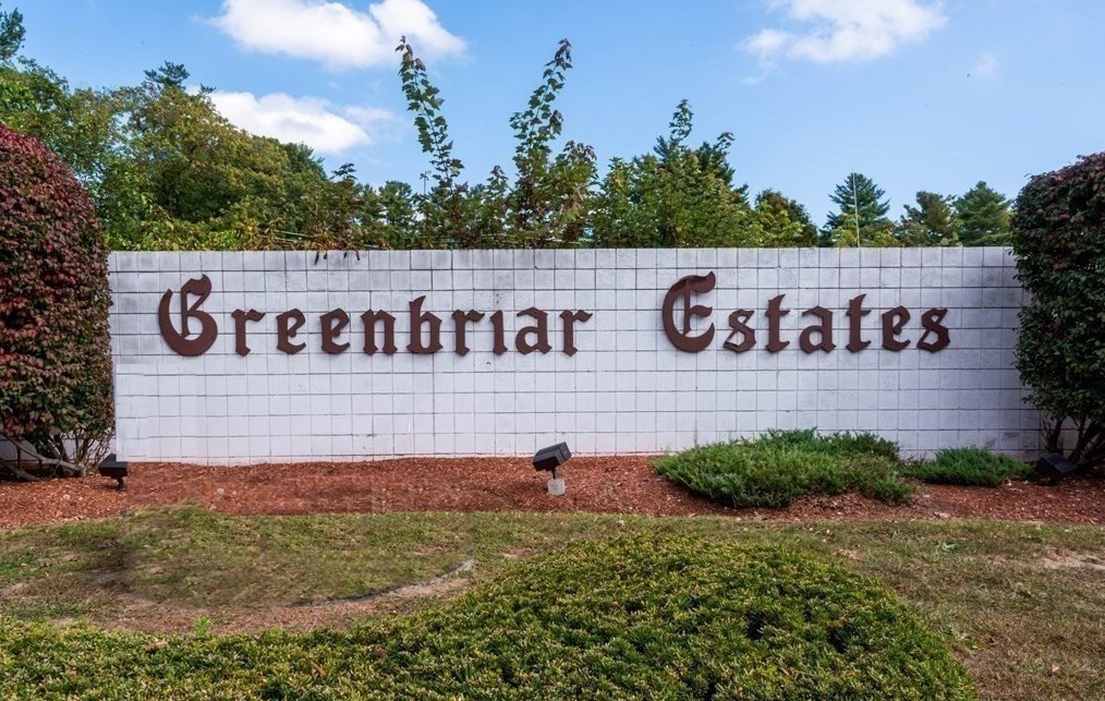 7 Greenbriar Dr, North Reading MA  01864-3151 exterior