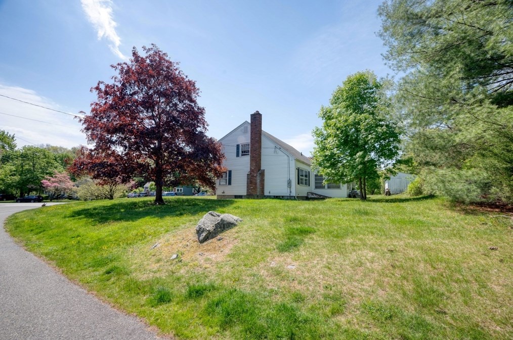 26 Cold Spring Rd, Holliston MA 01746-2509 exterior