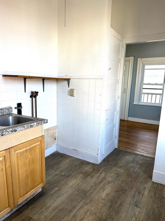 33 Russell St, Worcester MA  01609-1841 exterior