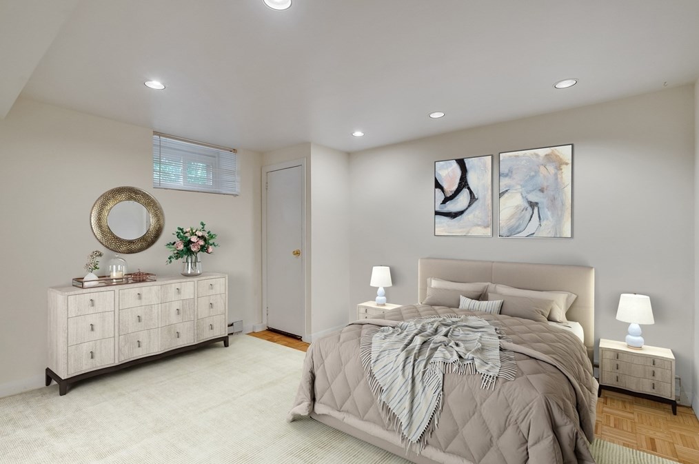 20 Chandler Rd, Burlington MA 01803-1802 exterior