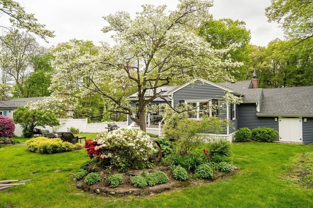 20 Chandler Rd, Burlington MA 01803-1802 exterior