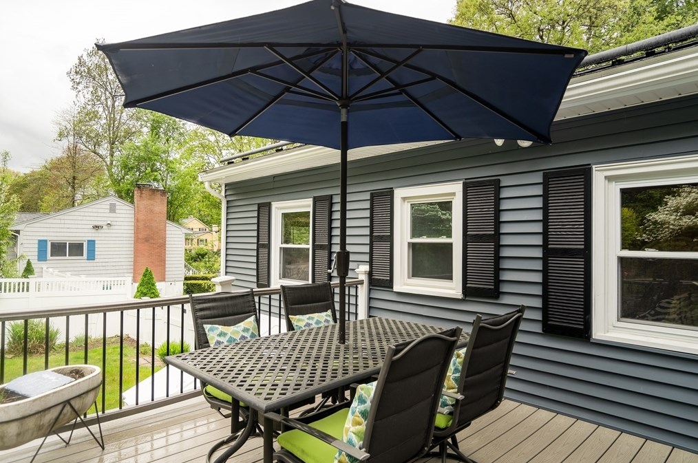 20 Chandler Rd, Burlington MA 01803-1802 exterior