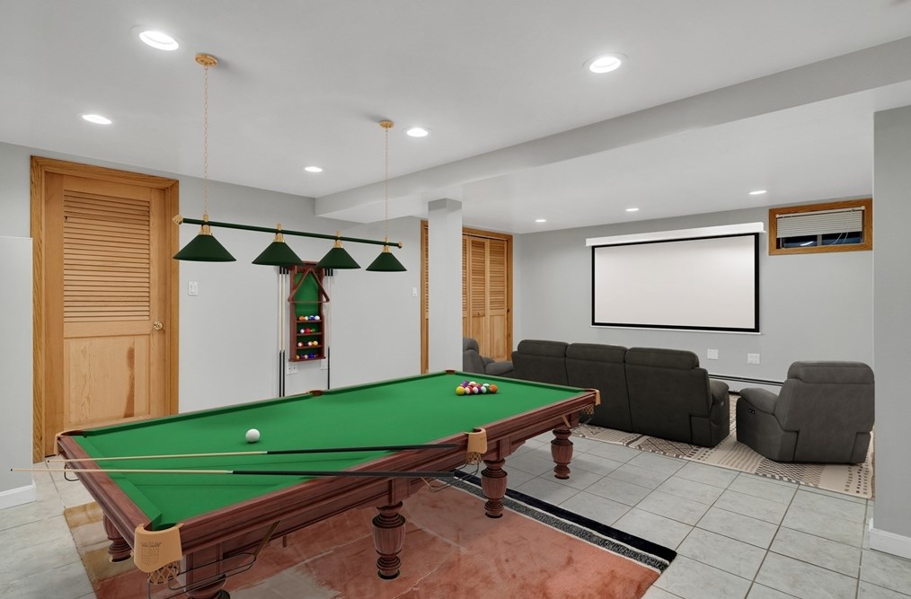 20 Chandler Rd, Burlington MA 01803-1802 exterior