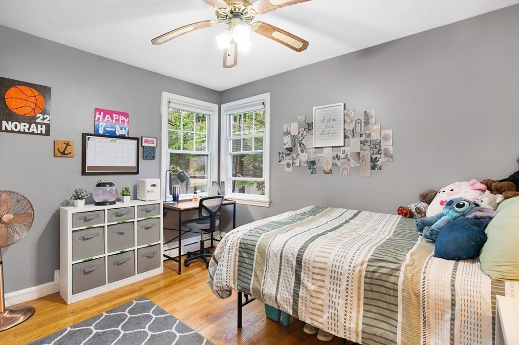 48 Maplewood St, Springfield MA 01106-3309 exterior