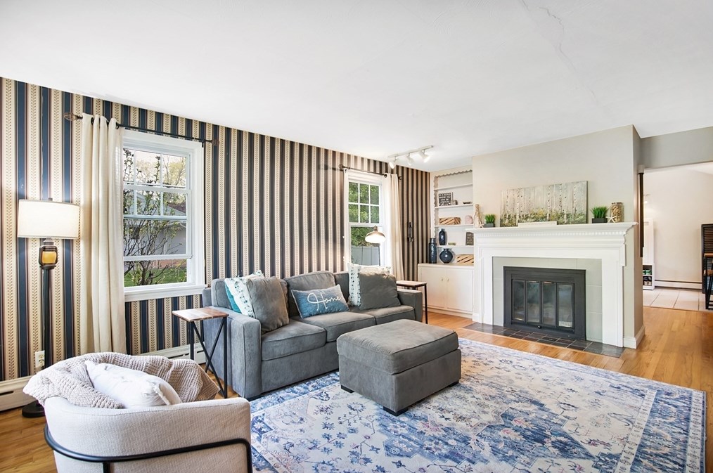 48 Maplewood St, Springfield MA 01106-3309 exterior