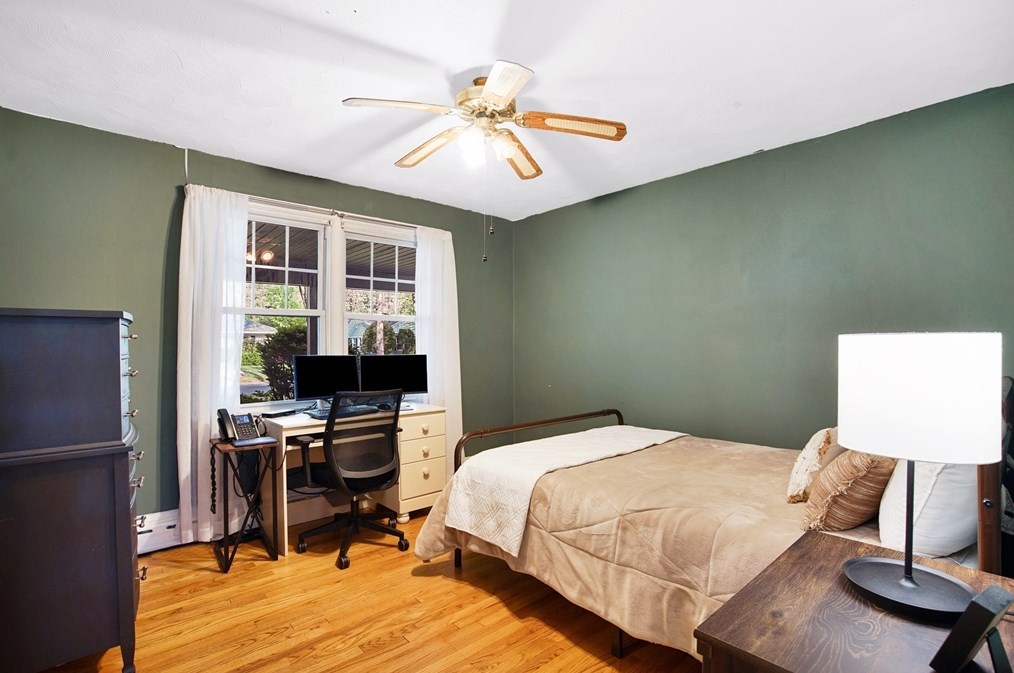 48 Maplewood St, Springfield MA 01106-3309 exterior