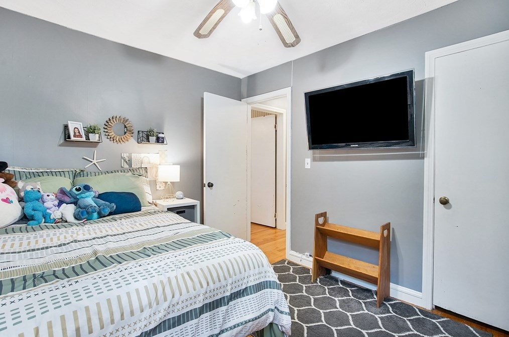 48 Maplewood St, Springfield MA 01106-3309 exterior