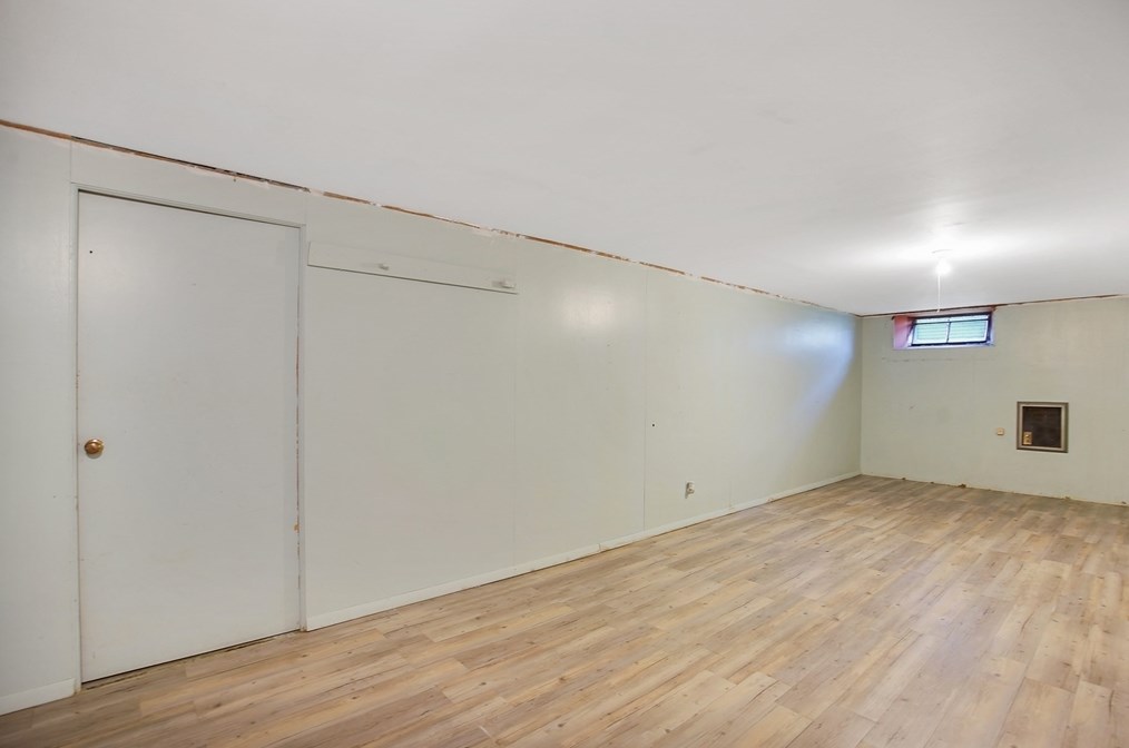 48 Maplewood St, Springfield MA 01106-3309 exterior