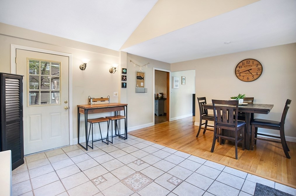 48 Maplewood St, Springfield MA 01106-3309 exterior